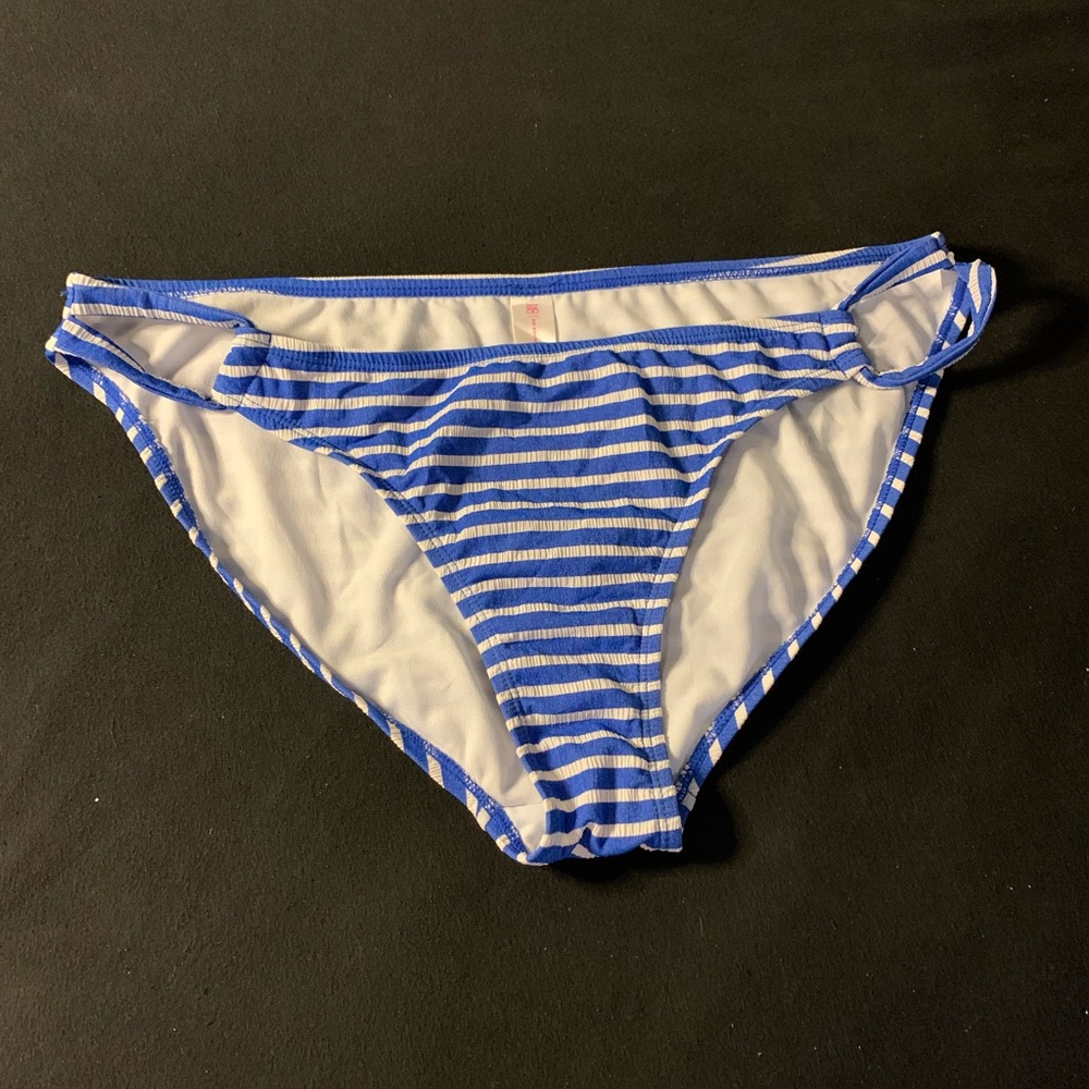 Stripe Bikini Bottoms 👙
